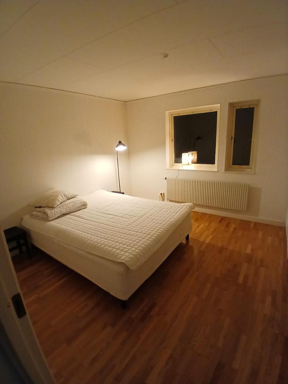 3 Laegenheter Med Totalt 5 Sovrum Och 8 Baeddar Ruda 外观 照片