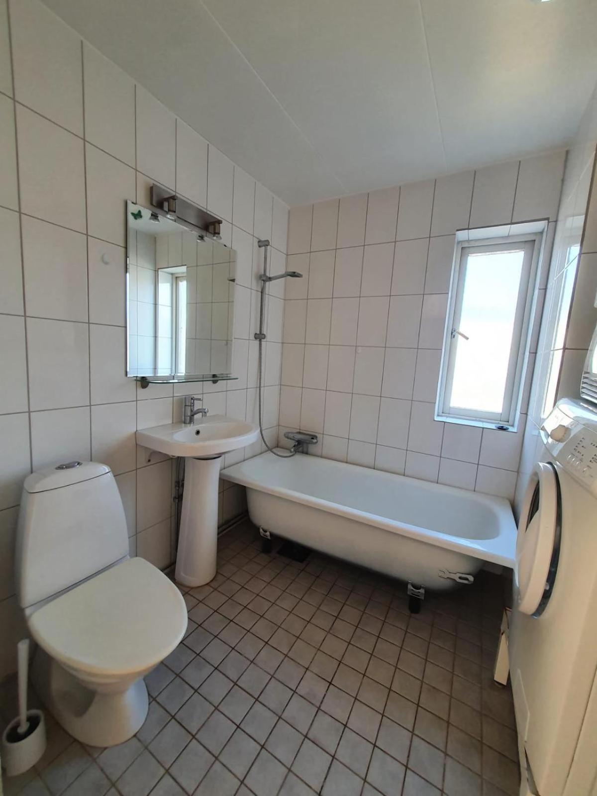 3 Laegenheter Med Totalt 5 Sovrum Och 8 Baeddar Ruda 外观 照片