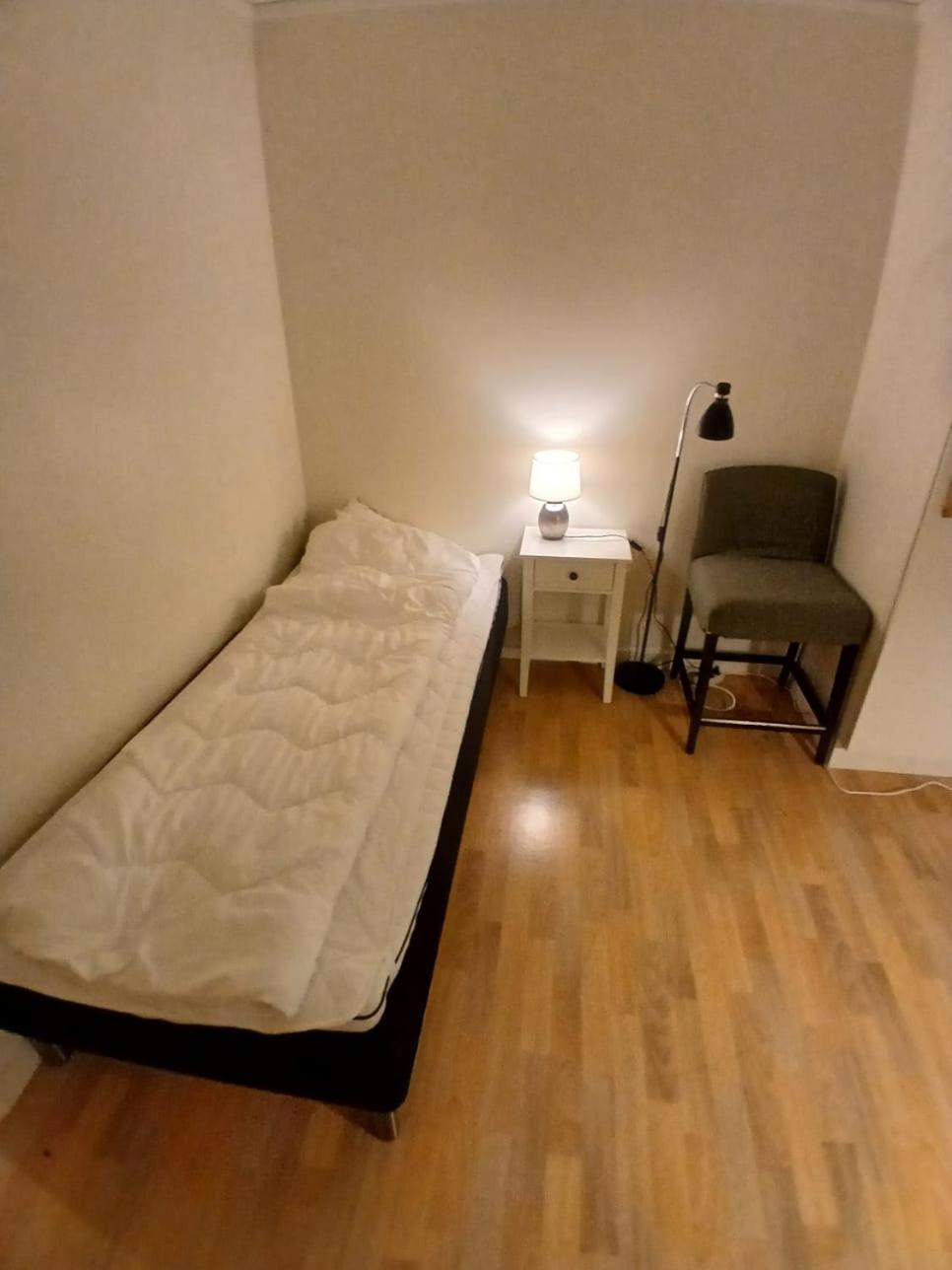 3 Laegenheter Med Totalt 5 Sovrum Och 8 Baeddar Ruda 外观 照片